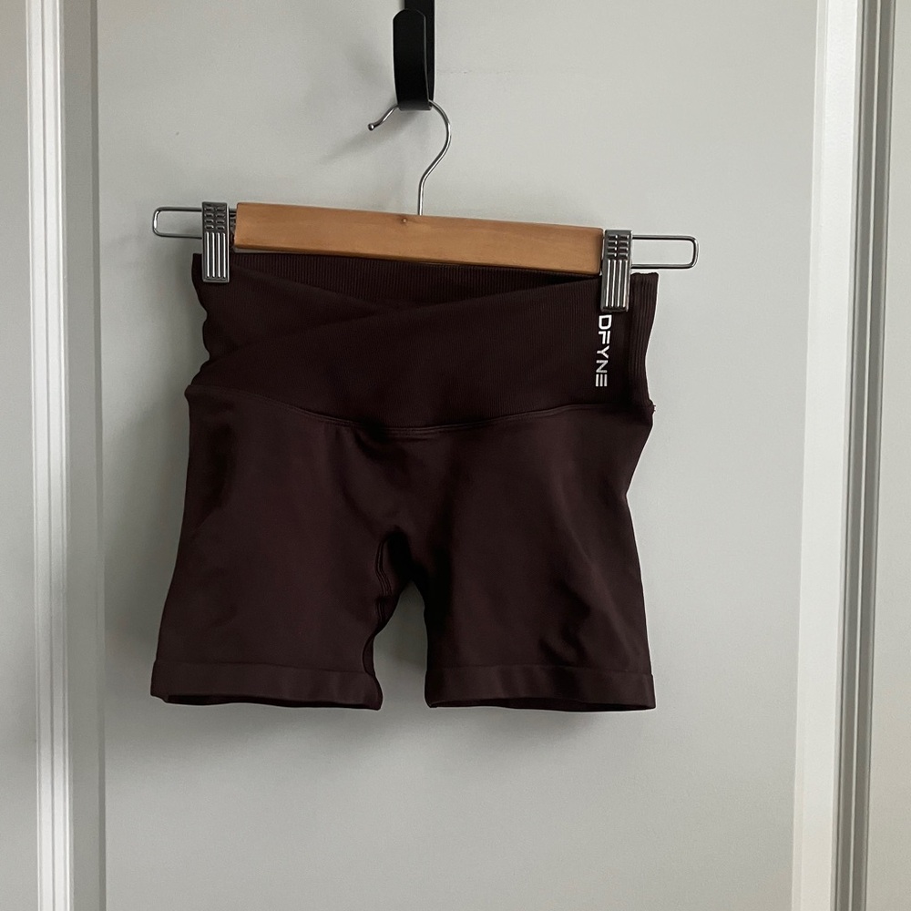 Dfyne umber defy 4.5” High-Waist Brown Bike Shorts - Picture 5 of 9
